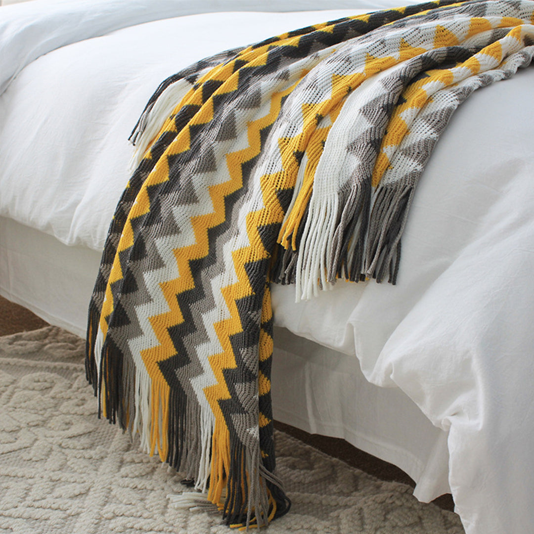 170cm Yellow Acrylic Zigzag Throw Blanket