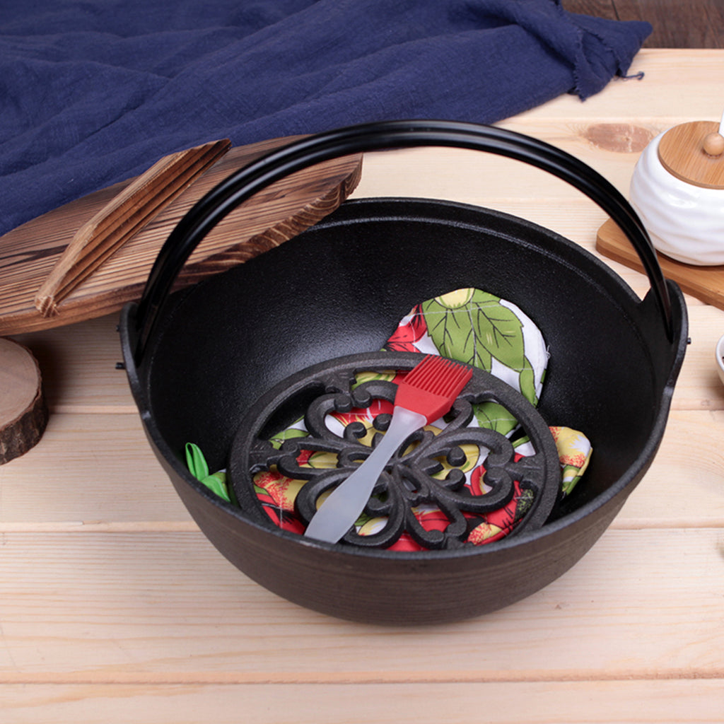29cm Cast Iron Sukiyaki Hot Pot with Wooden Lid