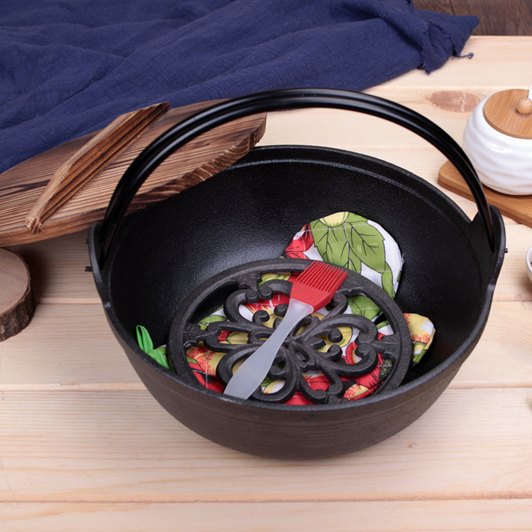 29cm Cast Iron Sukiyaki Hot Pot with Wooden Lid