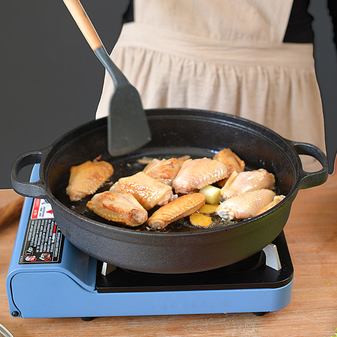 33cm Round Cast Iron Frying Pan with Wooden Lid